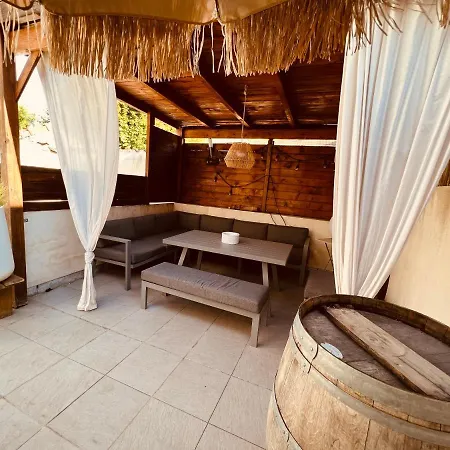 Apartment Maison De Village Ecusson - Entier - 160m2 - 4chambres - Centre - Terrasse - Climatise *