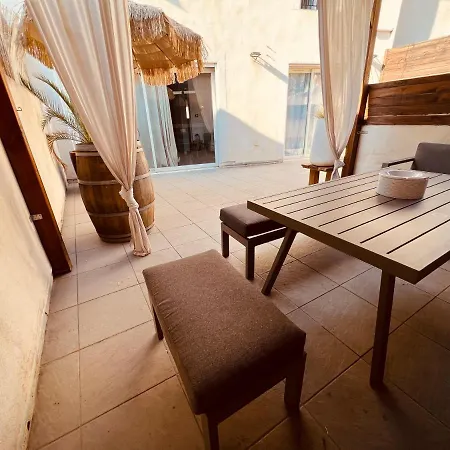 Apartment Maison De Village Ecusson - Entier - 160m2 - 4chambres - Centre - Terrasse - Climatise *