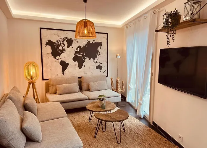 Maison De Village Ecusson - Entier - 160m2 - 4chambres - Centre - Terrasse - Climatise Διαμέρισμα Νιμ
